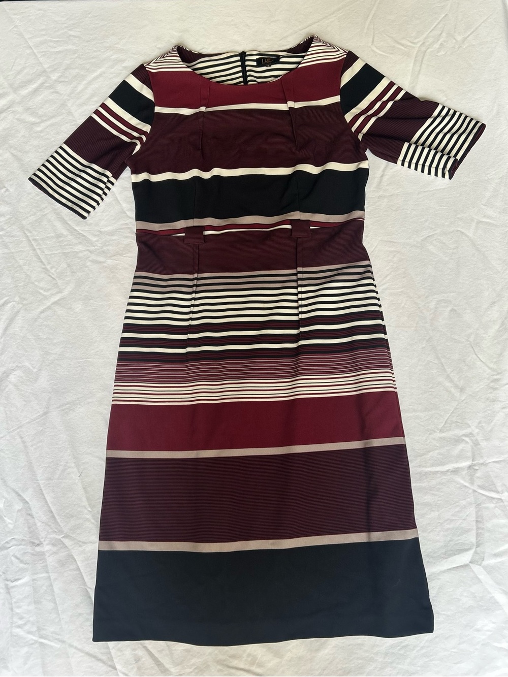 ILE New York Striped Sheath Dress Size 8 Burgundy Black 3/4 Sleeve